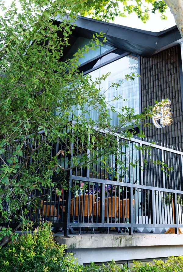 途乐证券 史依弘，在鲁迅公园设“上海基地”